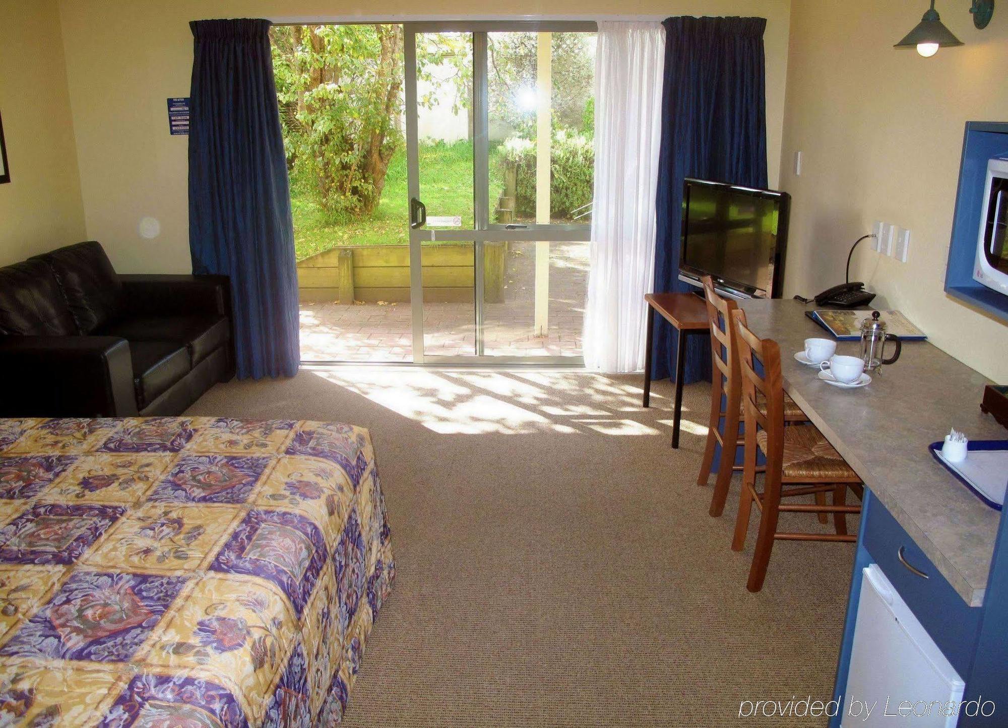 باراباراومو Elliotts Kapiti Coast Motor Lodge المظهر الخارجي الصورة